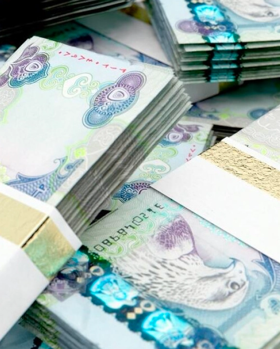 Currency in Dubai Condo